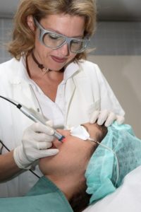 Dr. Sylvia Holle-Robatsch - Fachärztin für Dermatologie und Angiologie